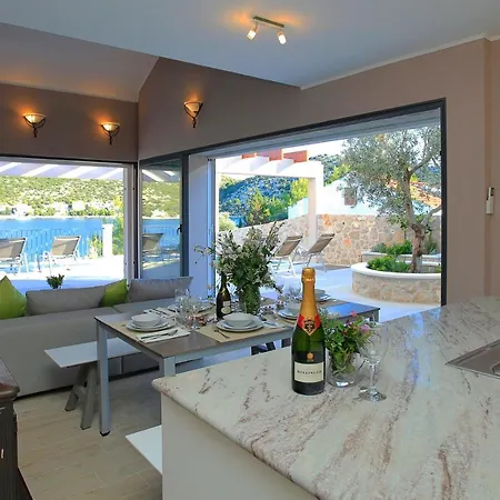 Tapenade Villa Lastovo