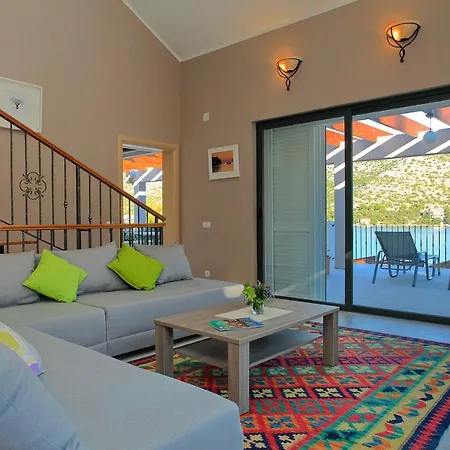 Tapenade Villa