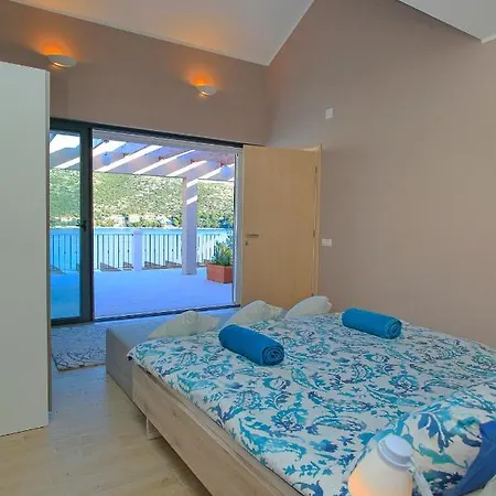 Tapenade Villa Lastovo