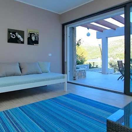 Villa Tapenade