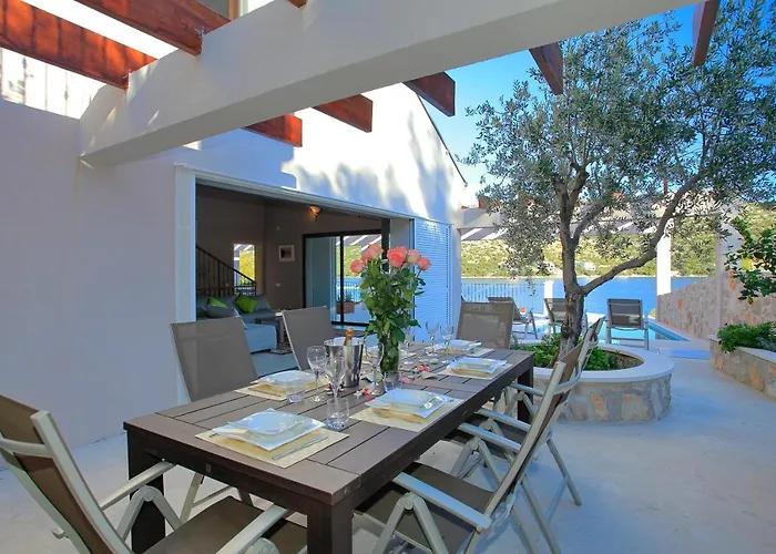 Tapenade Villa *