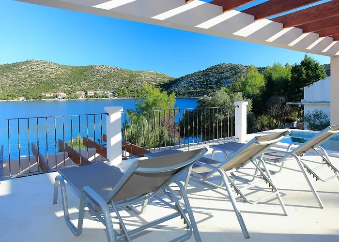 Tapenade Villa Lastovo